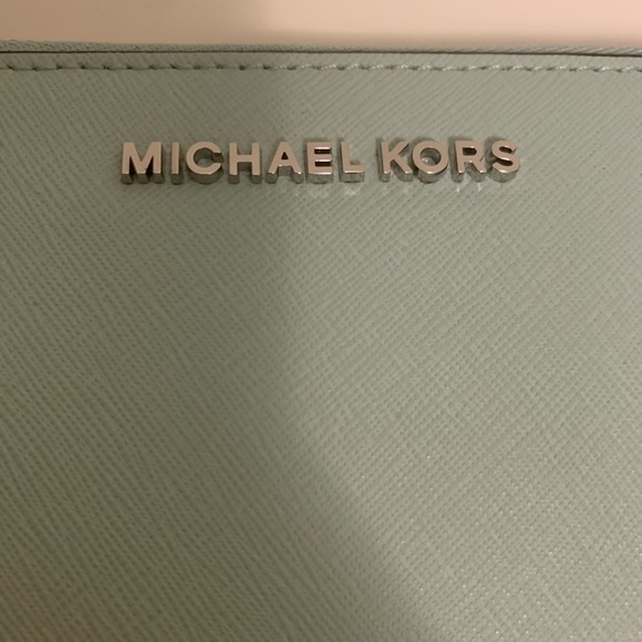 MICHAEL MICHAEL KORS Leather Smartphone Wallet Wristlet -Mint Green-NWT - Picture 3 of 13